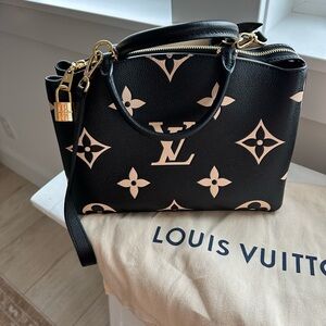 Louis Vuitton Black Monogram Bag